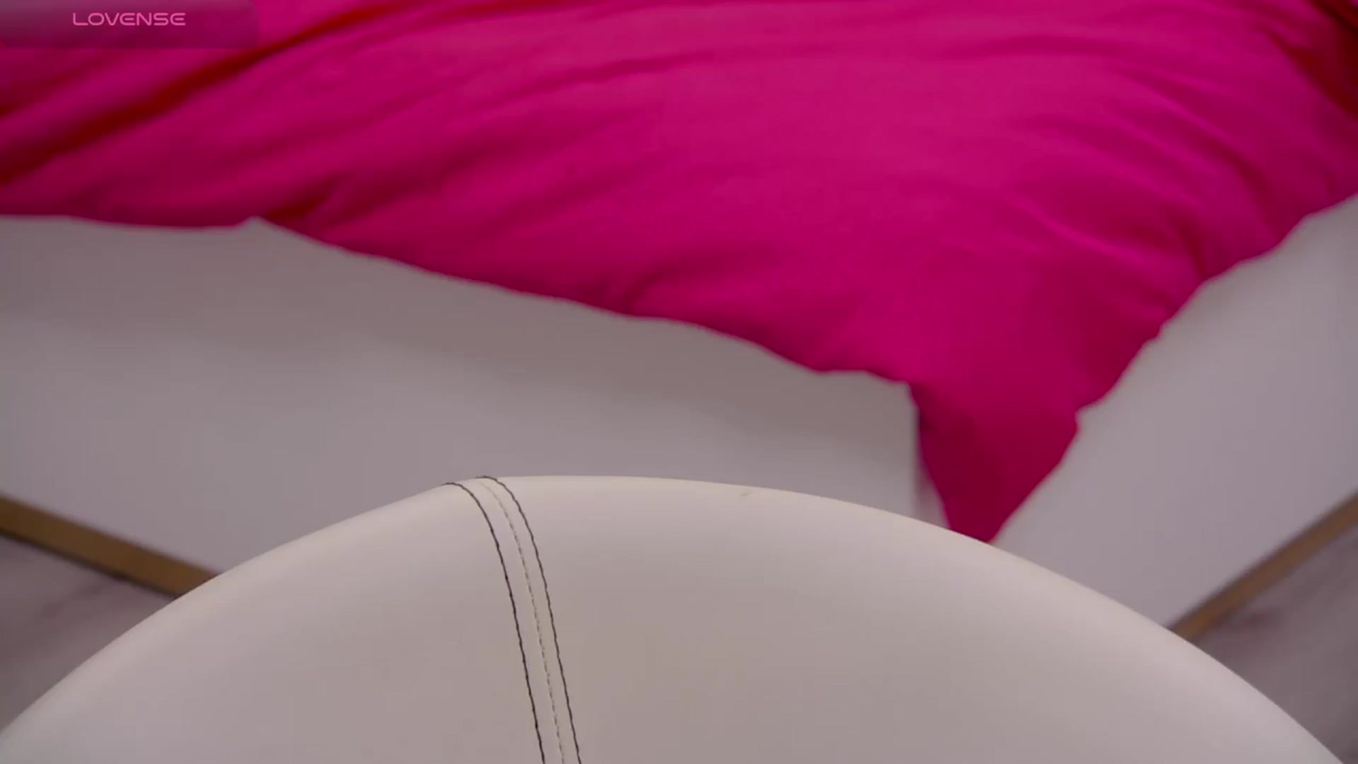 Gallery image thumbnail from Squirrel_MFC's myfreecams stream on, 01/14/2026, 21:27 image 15 of 20