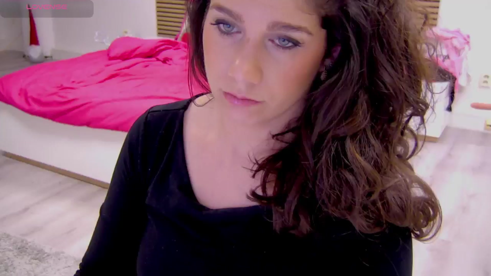 Gallery image thumbnail from Squirrel_MFC's myfreecams stream on, 02/02/2026, 24:15 image 10 of 20