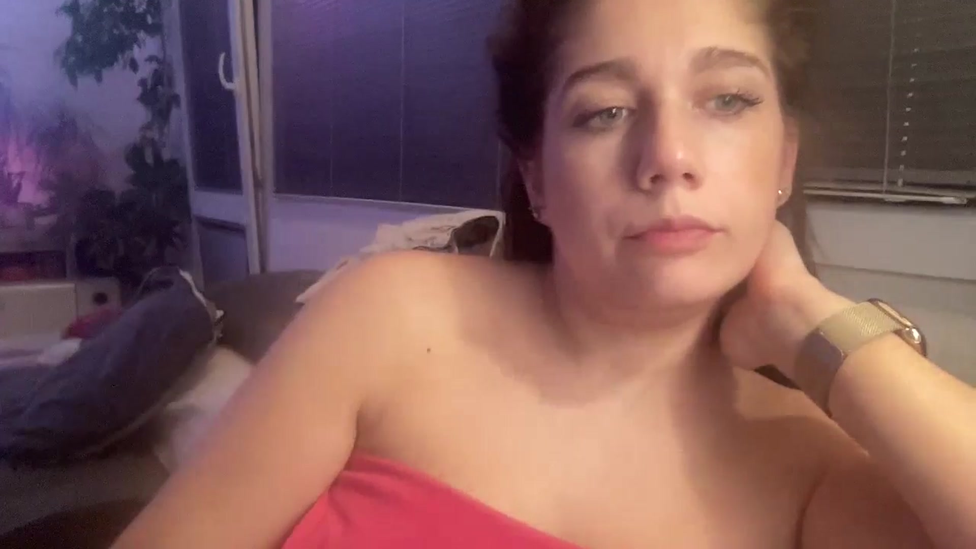 Gallery image thumbnail from Squirrel_MFC's myfreecams stream on, 03/09/2026, 01:33 image 16 of 20