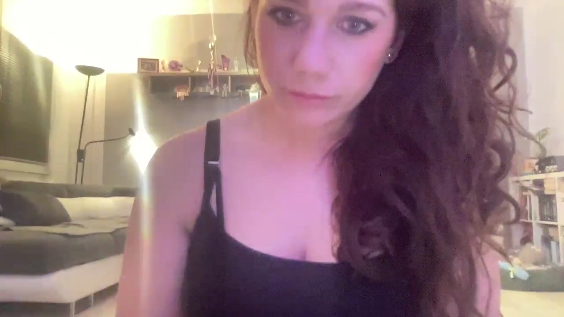 Gallery image thumbnail from Squirrel_MFC's myfreecams stream on, 04/07/2026, 01:42 image 13 of 20
