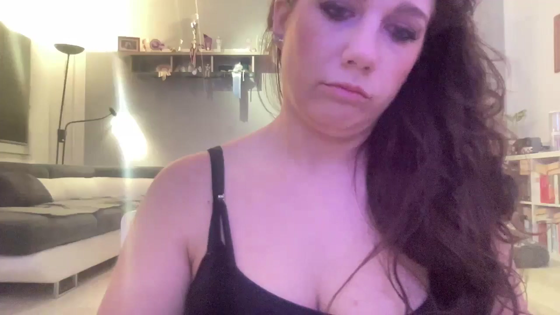 Gallery image thumbnail from Squirrel_MFC's myfreecams stream on, 04/07/2026, 01:42 image 9 of 20
