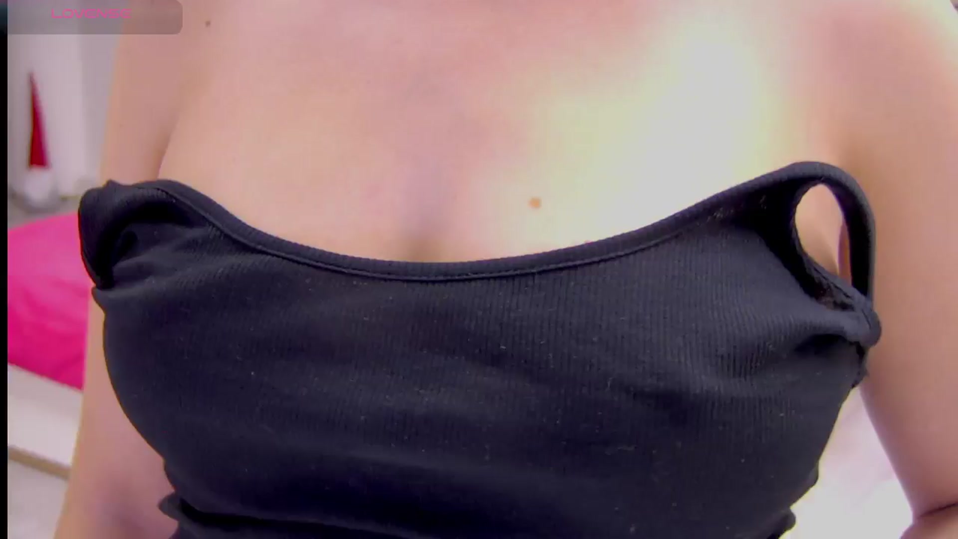 Gallery image thumbnail from Squirrel_MFC's myfreecams stream on, 04/19/2026, 24:00 image 20 of 20
