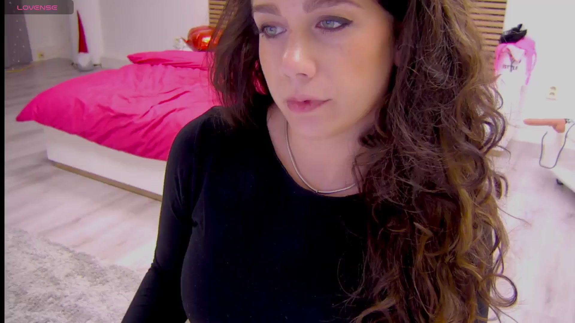 Gallery image thumbnail from Squirrel_MFC's myfreecams stream on, 04/22/2026, 18:27 image 15 of 20