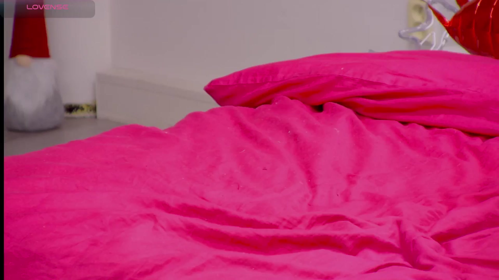 Gallery image thumbnail from Squirrel_MFC's myfreecams stream on, 04/27/2026, 24:16 image 1 of 20