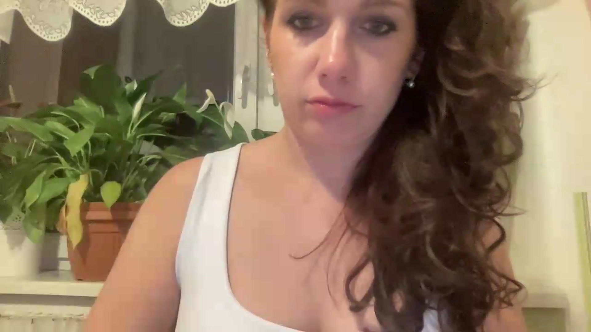 Gallery image thumbnail from Squirrel_MFC's myfreecams stream on, 06/06/2026, 23:42 image 8 of 20