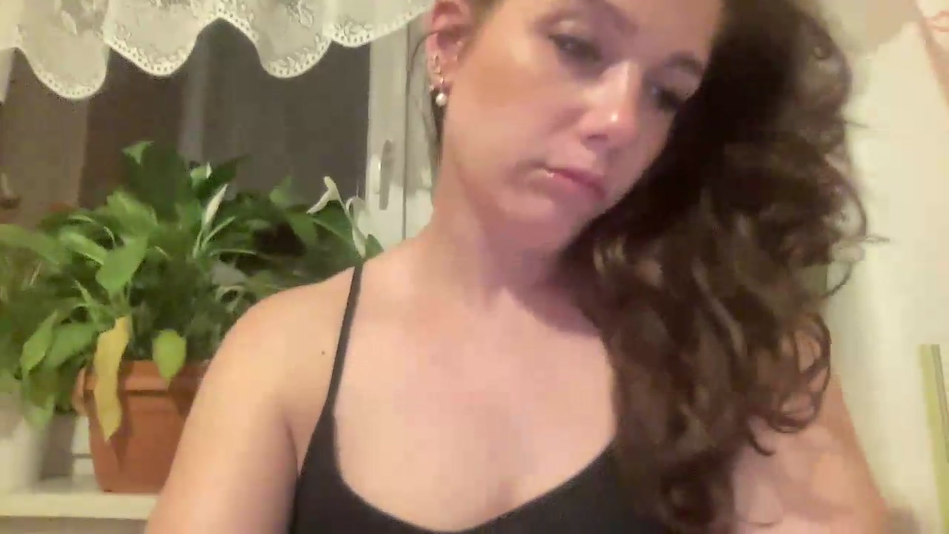 Gallery image thumbnail from Squirrel_MFC's myfreecams stream on, 06/07/2026, 23:26 image 11 of 20