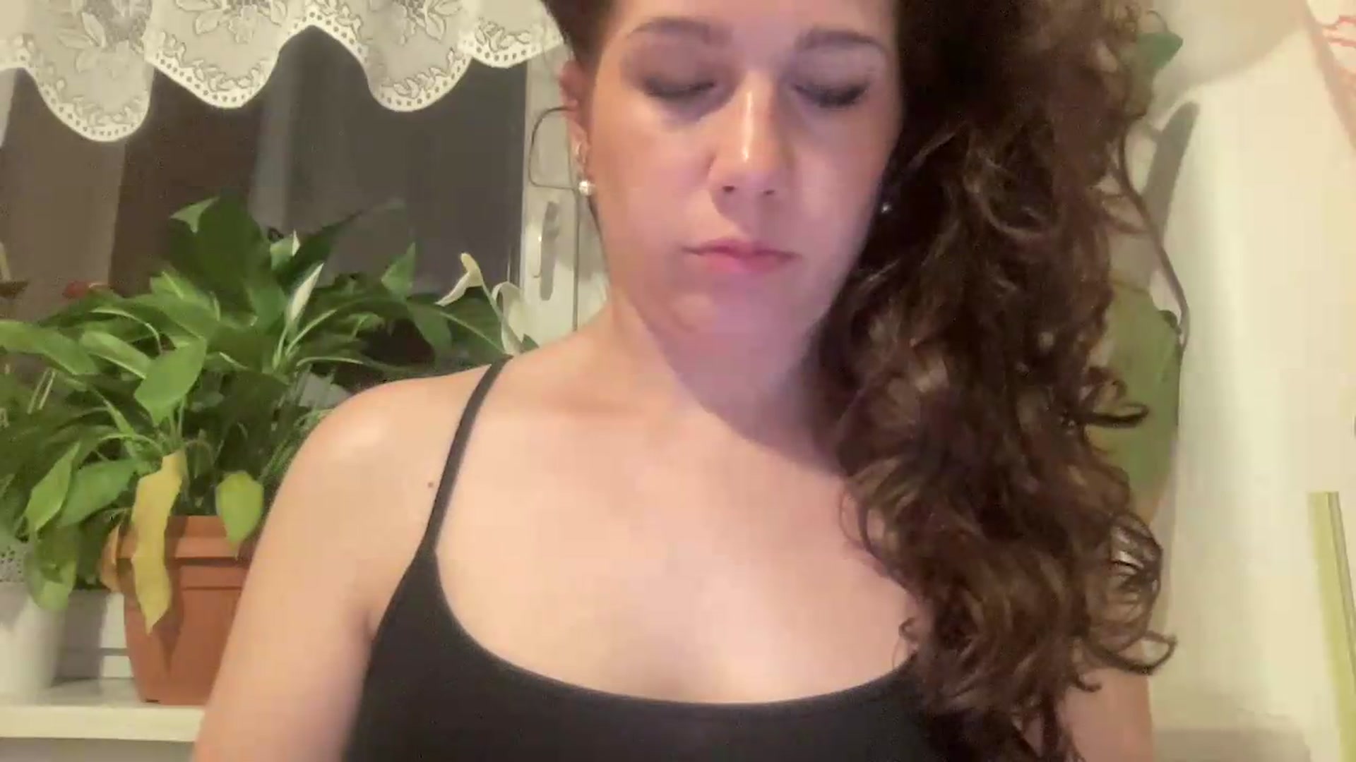 Gallery image thumbnail from Squirrel_MFC's myfreecams stream on, 06/07/2026, 23:26 image 13 of 20