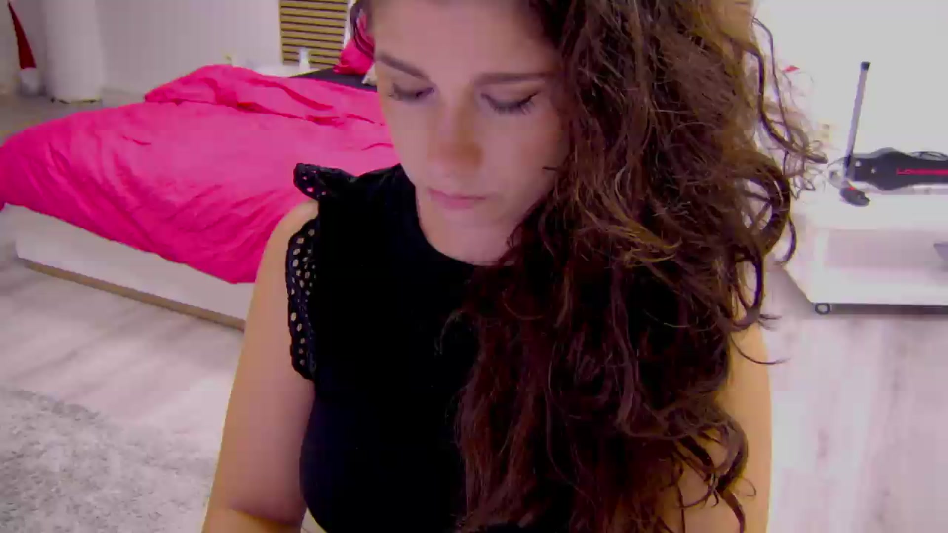 Gallery image thumbnail from Squirrel_MFC's myfreecams stream on, 07/18/2026, 01:16 image 1 of 20