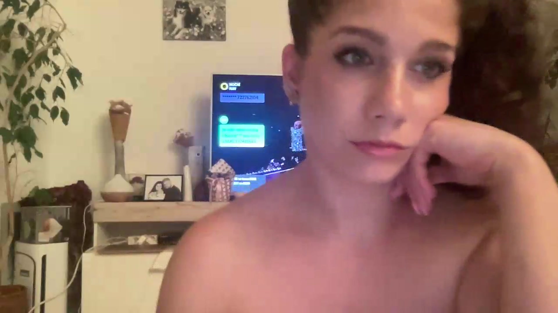Gallery image thumbnail from Squirrel_MFC's myfreecams stream on, 07/19/2026, 24:52 image 12 of 20