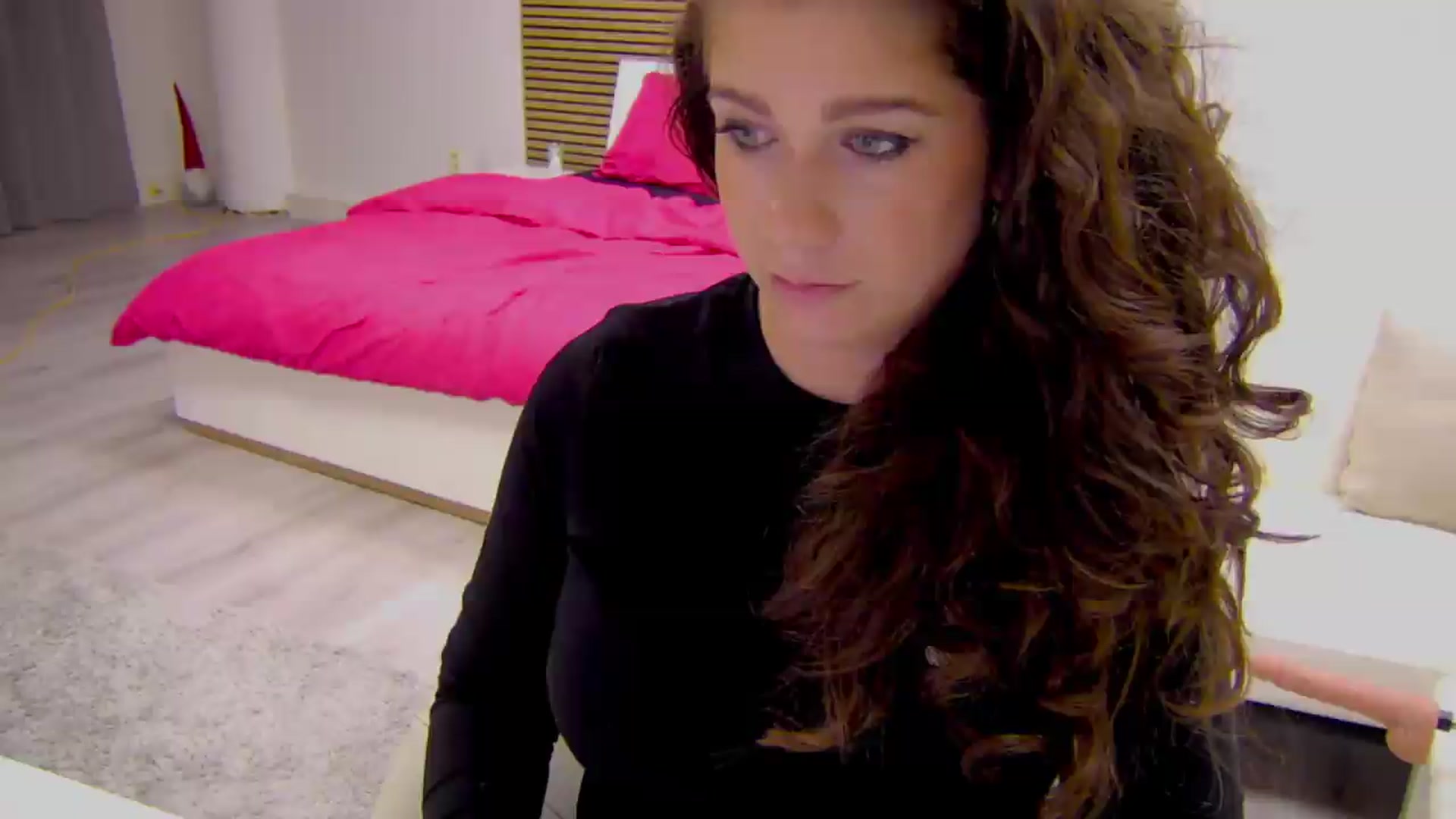 Gallery image thumbnail from Squirrel_MFC's myfreecams stream on, 08/23/2026, 21:54 image 6 of 20