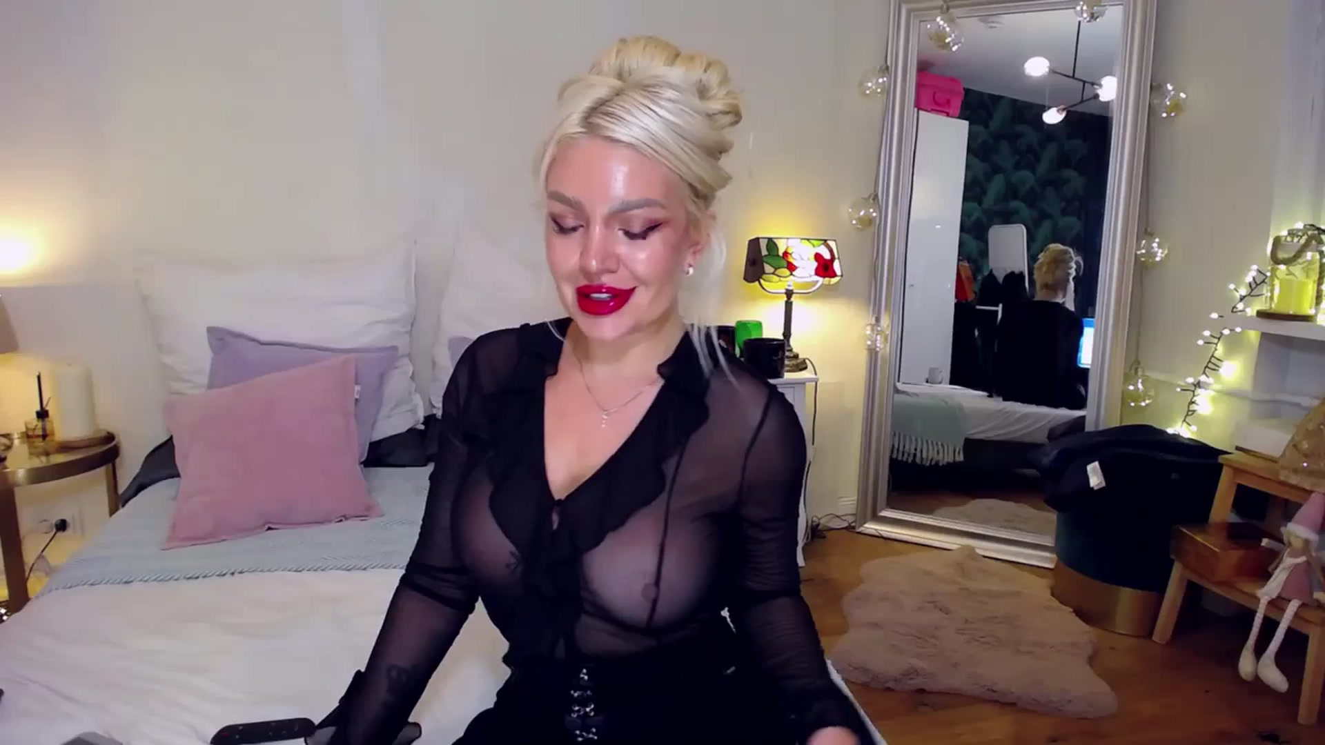 Gallery image thumbnail from Squirtly_Alex's myfreecams stream on, 08/20/2023, 15:27 image 18 of 20
