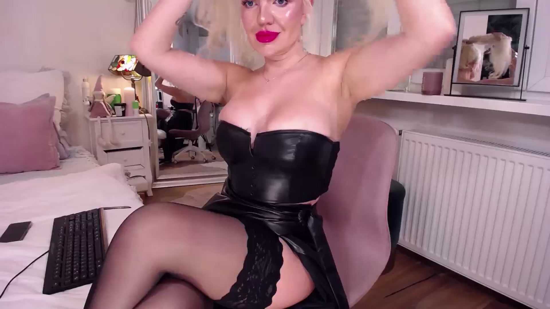 Gallery image thumbnail from Squirtly_Alex's myfreecams stream on, 06/16/2024, 23:49 image 20 of 20