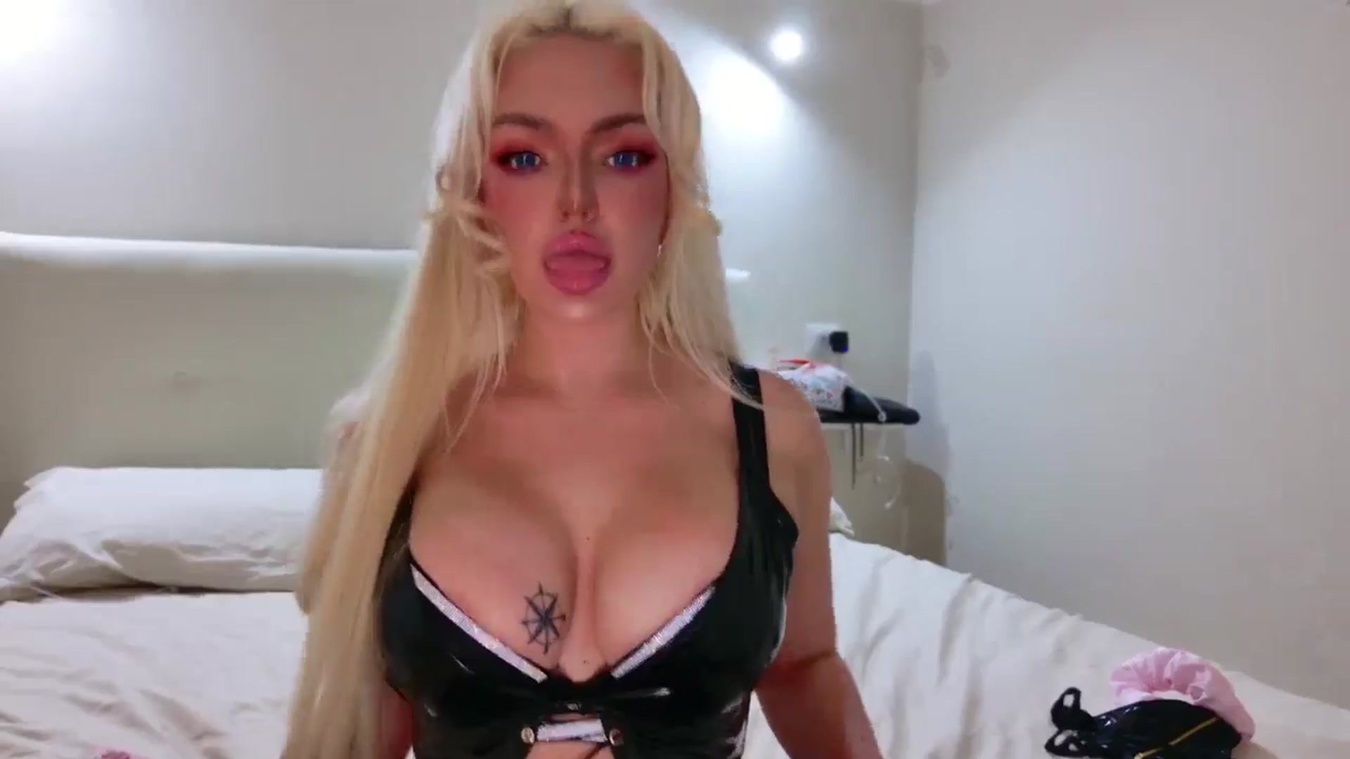 Gallery image thumbnail from Squirtly_Alex's myfreecams stream on, 05/16/2025, 16:42 image 11 of 20