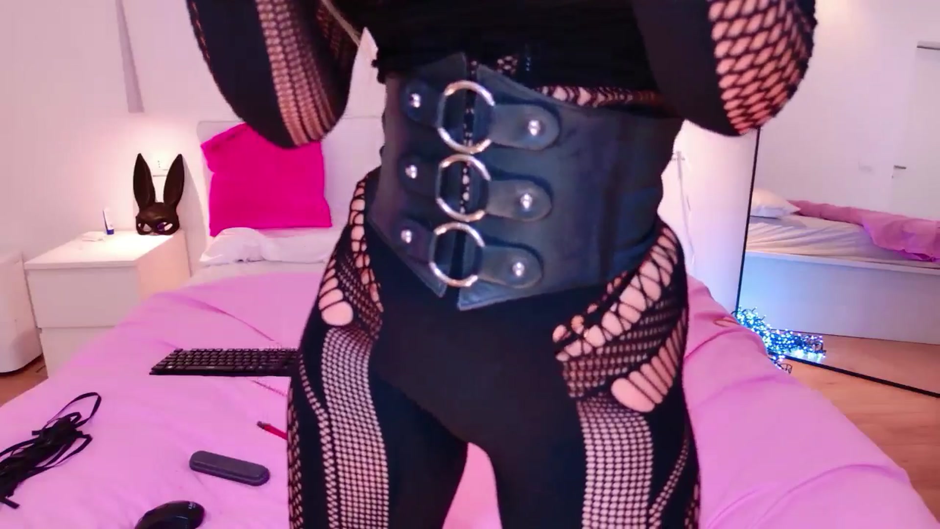 Gallery image thumbnail from Squirtly_Alex's myfreecams stream on, 12/25/2025, 20:24 image 4 of 20