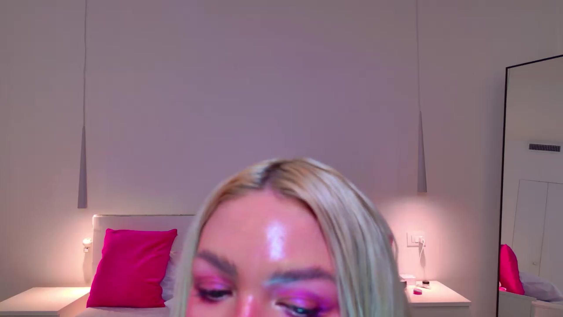 Gallery image thumbnail from Squirtly_Alex's myfreecams stream on, 07/26/2026, 18:35 image 2 of 20