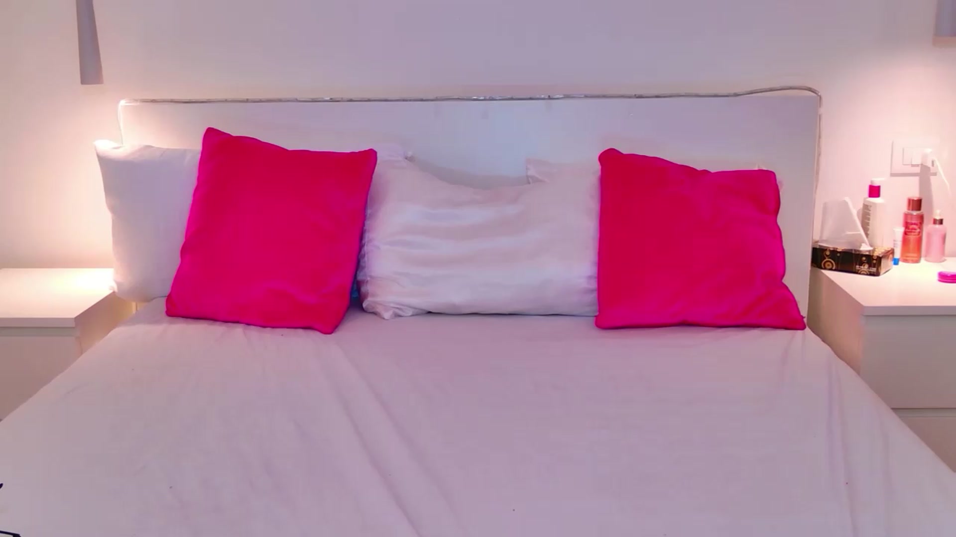 Gallery image thumbnail from Squirtly_Alex's myfreecams stream on, 08/03/2026, 21:27 image 19 of 20