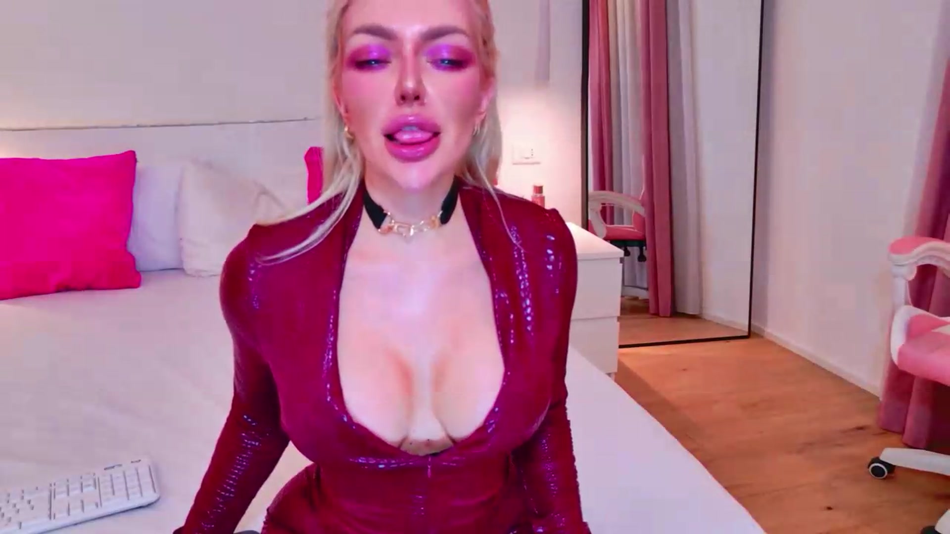 Gallery image thumbnail from Squirtly_Alex's myfreecams stream on, 08/04/2026, 20:58 image 7 of 20