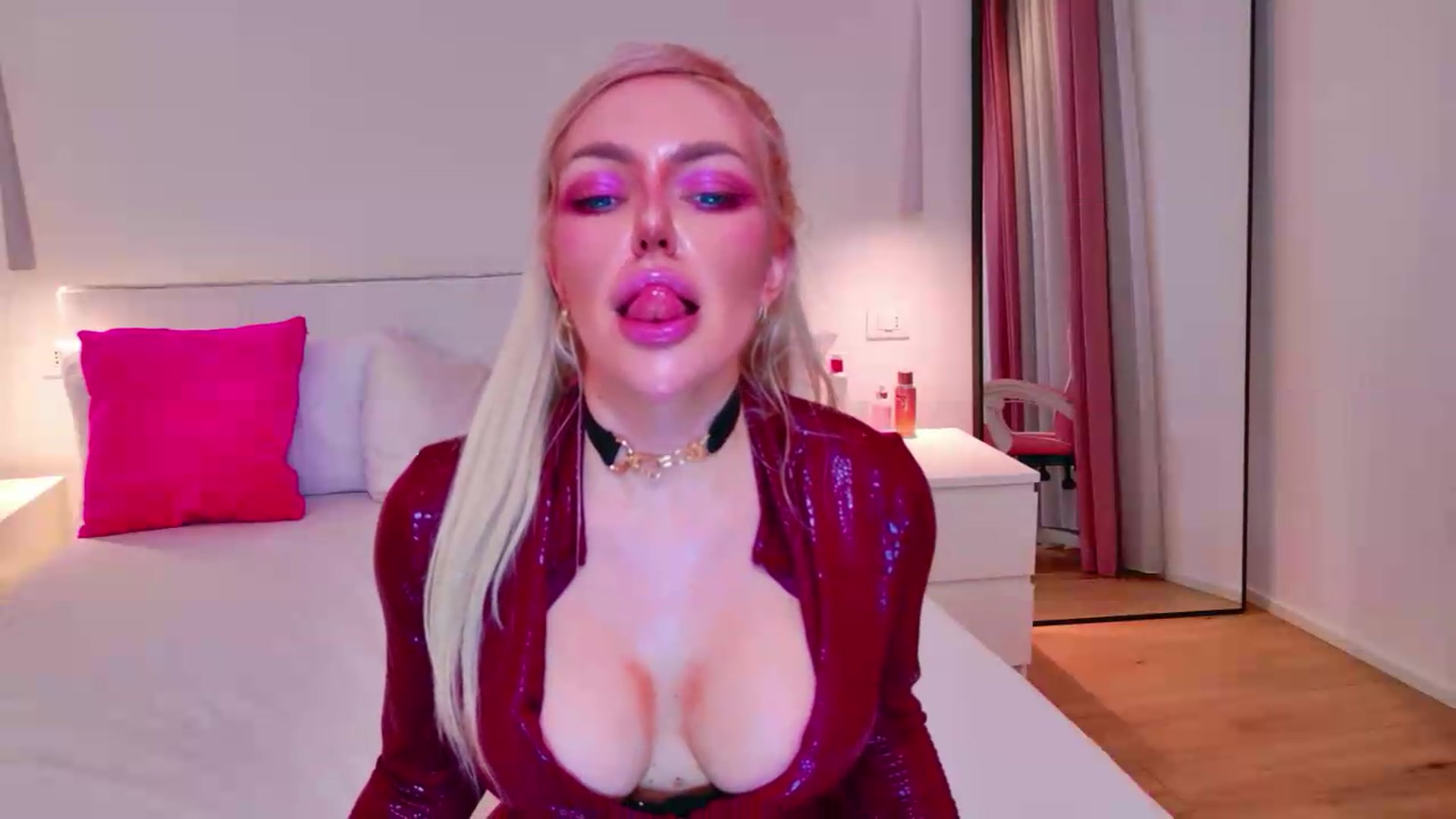 Gallery image thumbnail from Squirtly_Alex's myfreecams stream on, 08/04/2026, 21:51 image 4 of 20