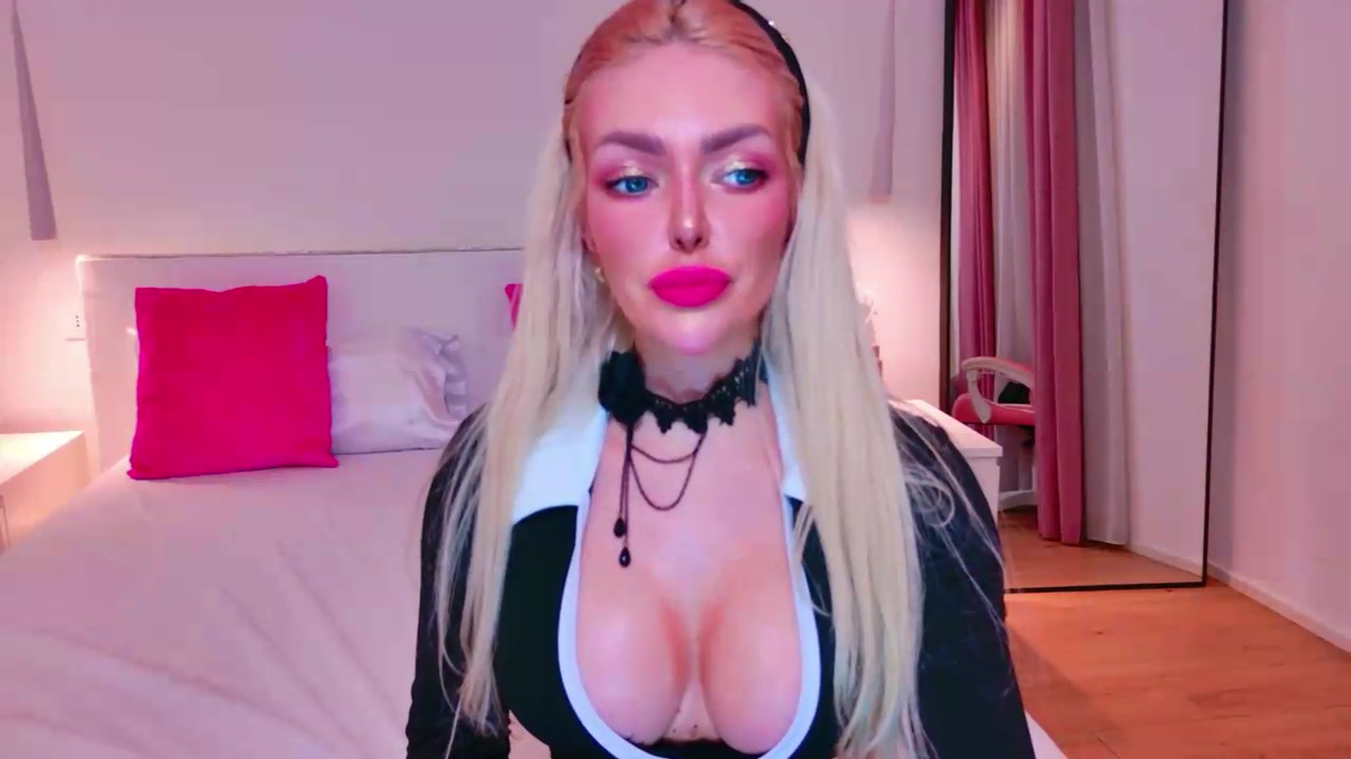 Gallery image thumbnail from Squirtly_Alex's myfreecams stream on, 08/06/2026, 18:15 image 10 of 20