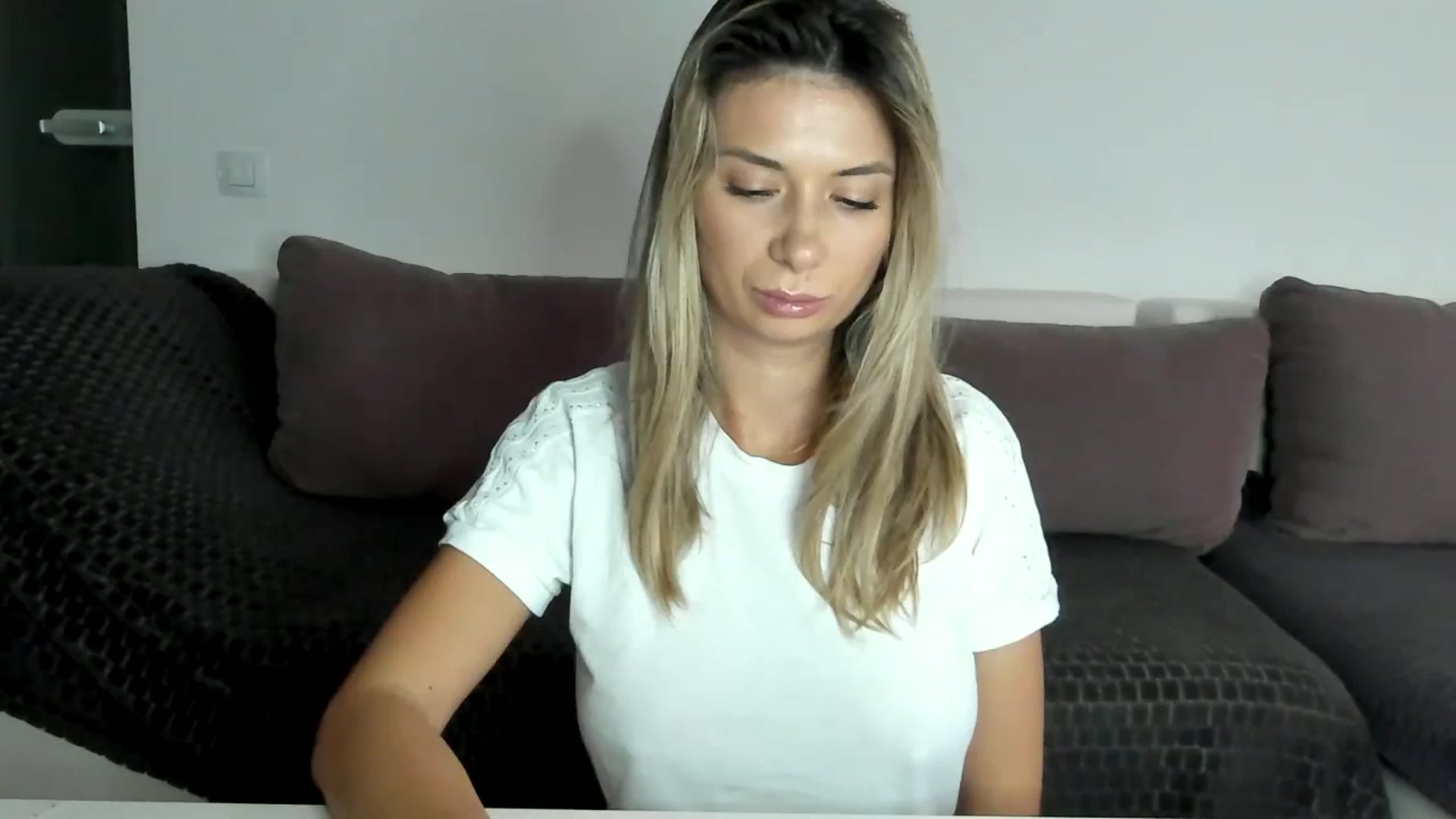 Gallery image thumbnail from SseCretA's myfreecams stream on, 03/05/2024, 07:38 image 15 of 20