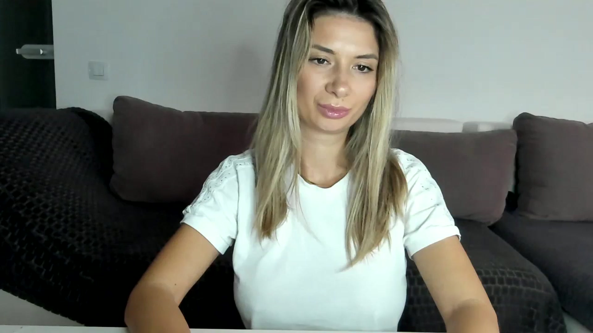 Gallery image thumbnail from SseCretA's myfreecams stream on, 03/05/2024, 07:38 image 19 of 20