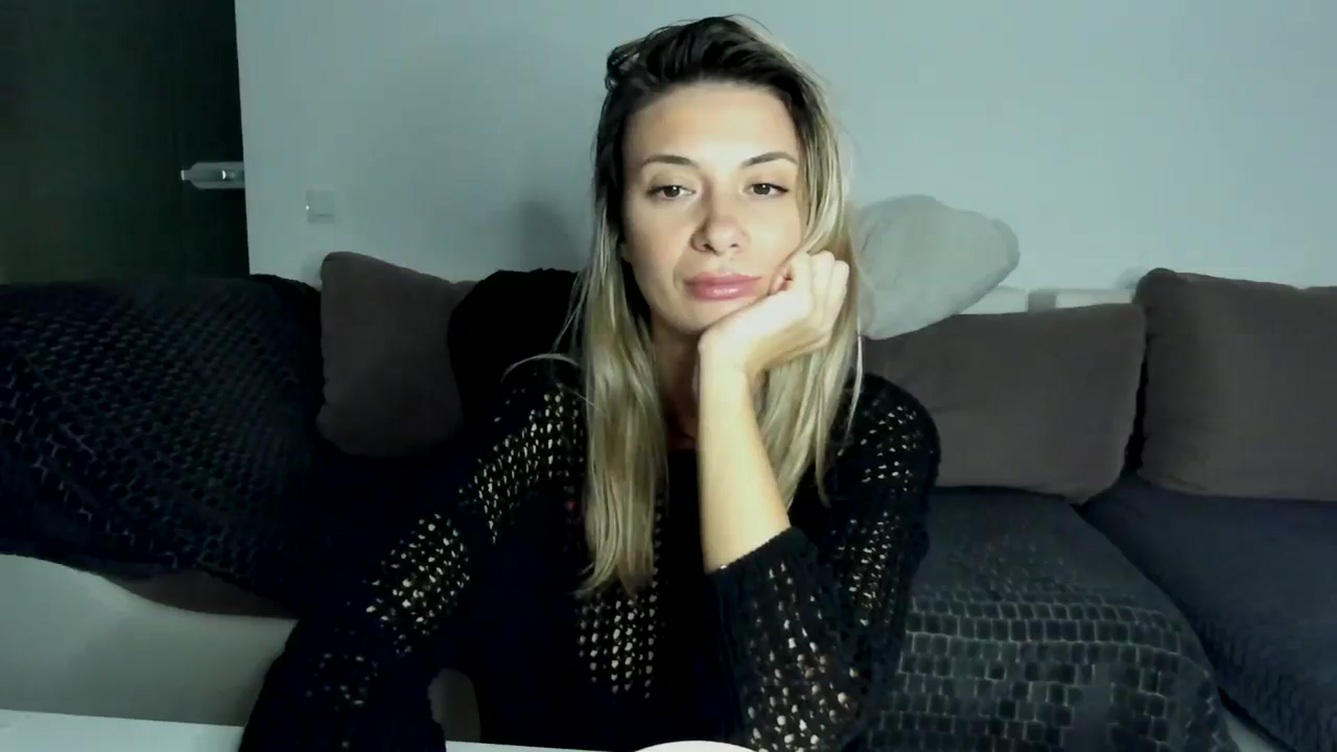 Gallery image thumbnail from SseCretA's myfreecams stream on, 03/13/2024, 05:56 image 13 of 20