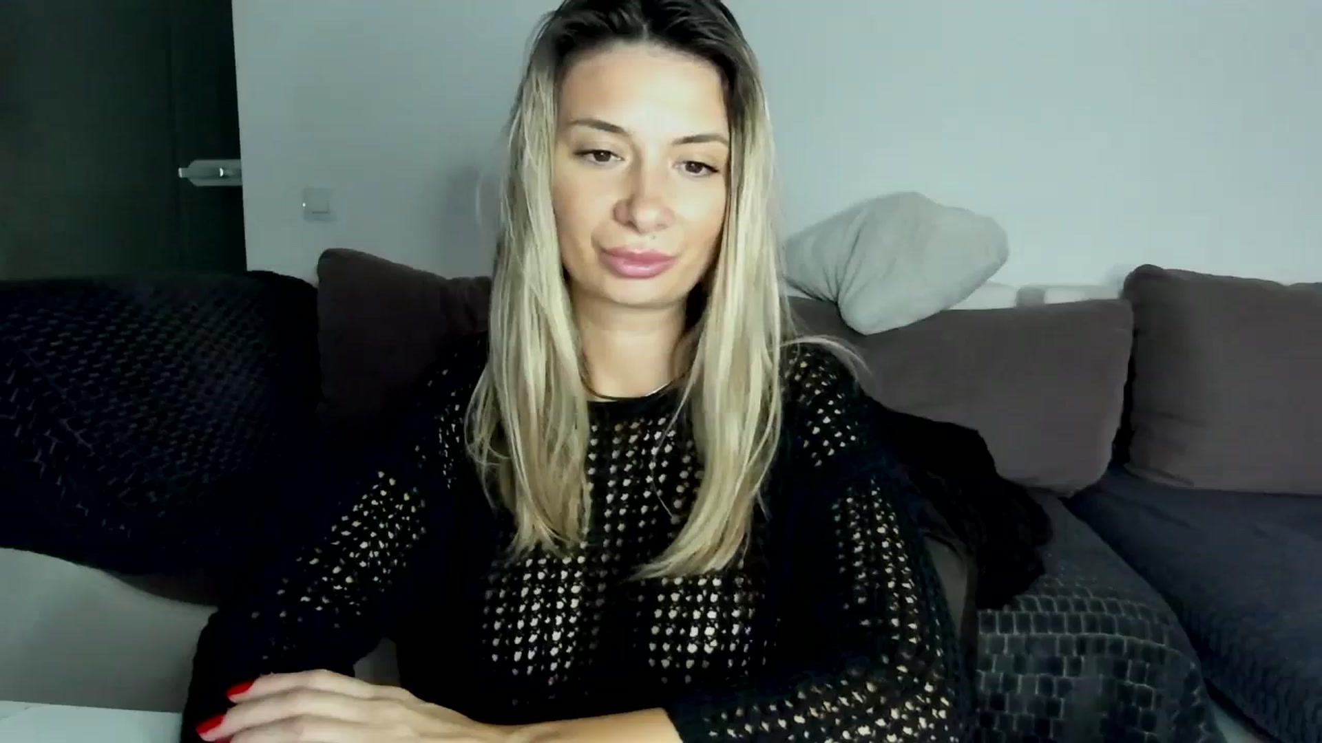 Gallery image thumbnail from SseCretA's myfreecams stream on, 03/13/2024, 05:56 image 19 of 20