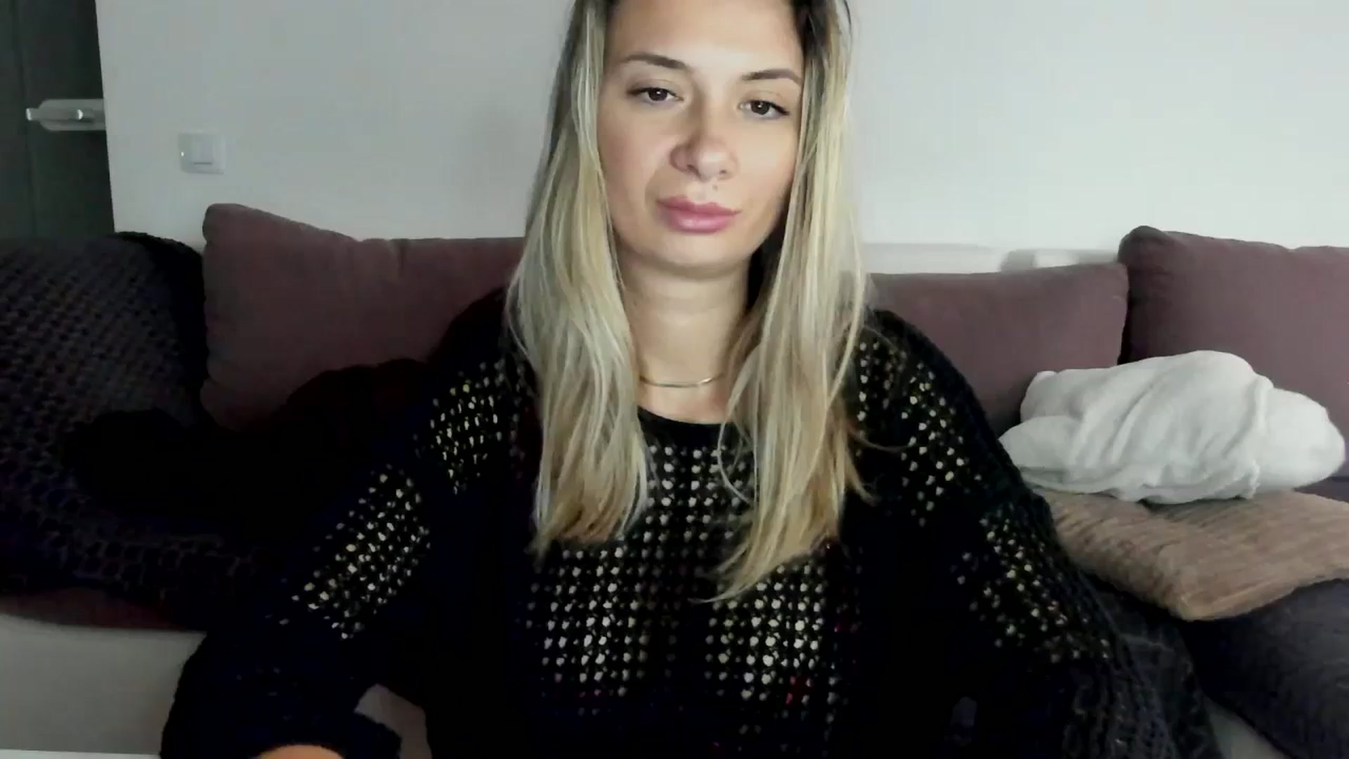 Gallery image thumbnail from SseCretA's myfreecams stream on, 03/13/2024, 07:39 image 4 of 20
