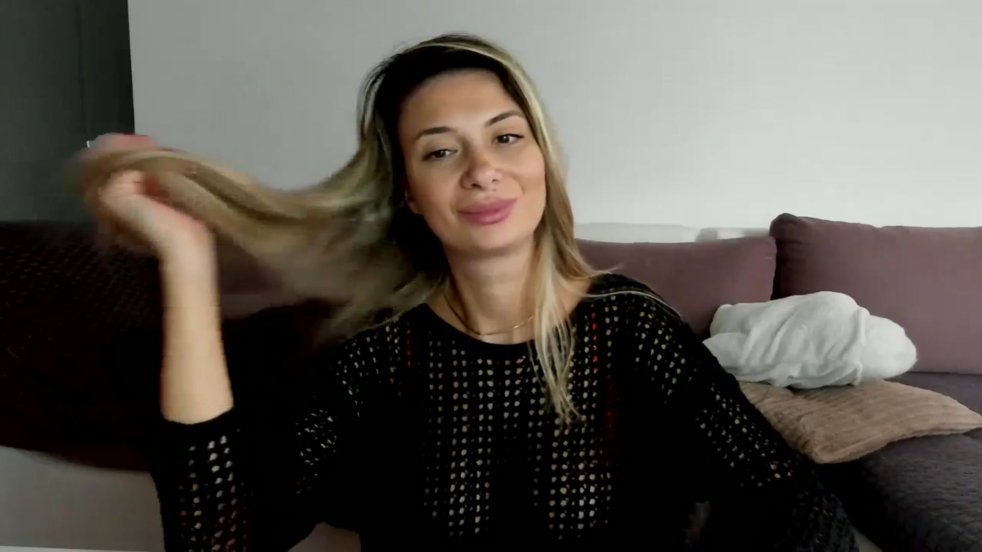 Gallery image thumbnail from SseCretA's myfreecams stream on, 03/13/2024, 07:39 image 17 of 20