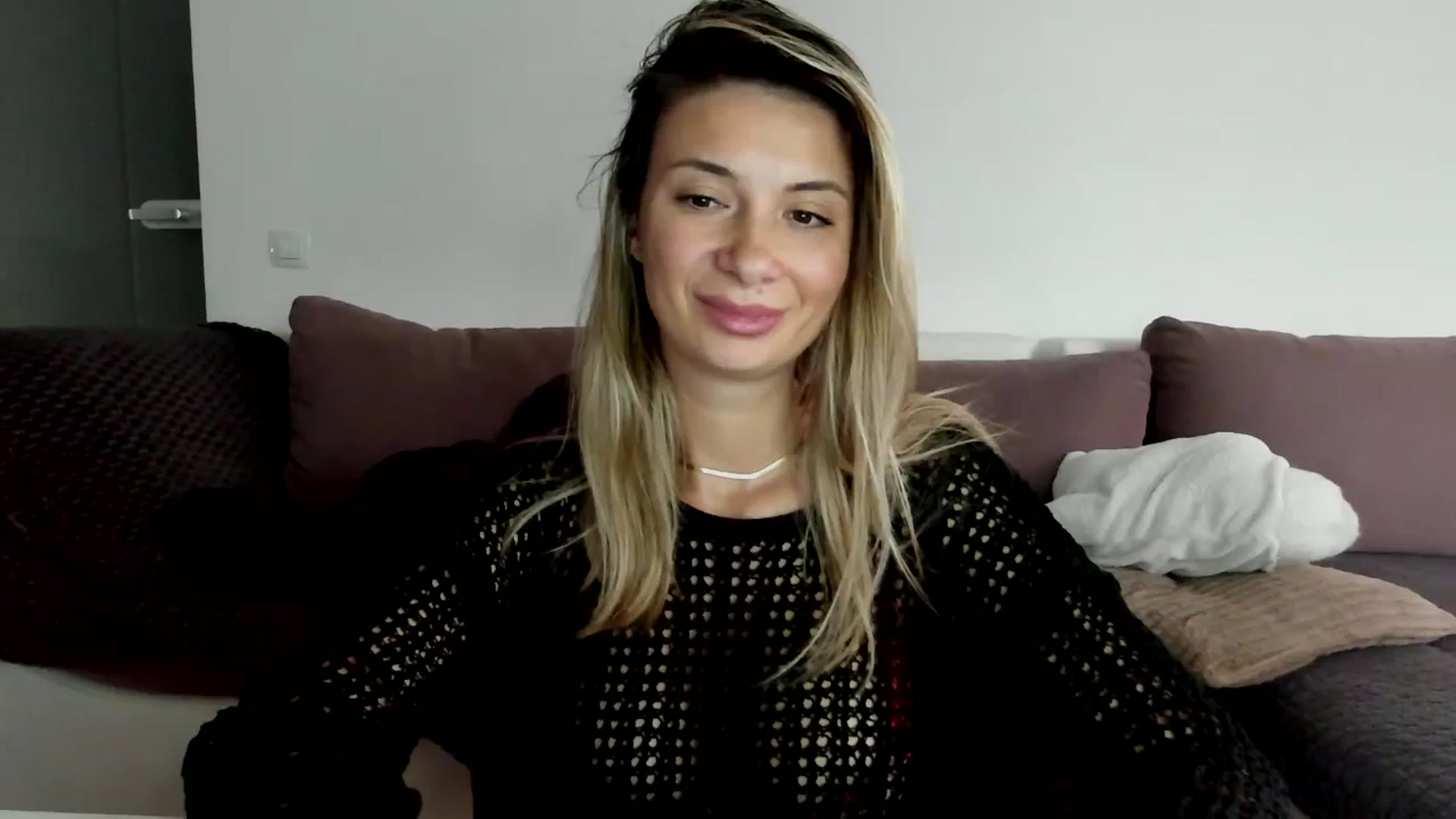 Gallery image thumbnail from SseCretA's myfreecams stream on, 03/13/2024, 07:39 image 13 of 20