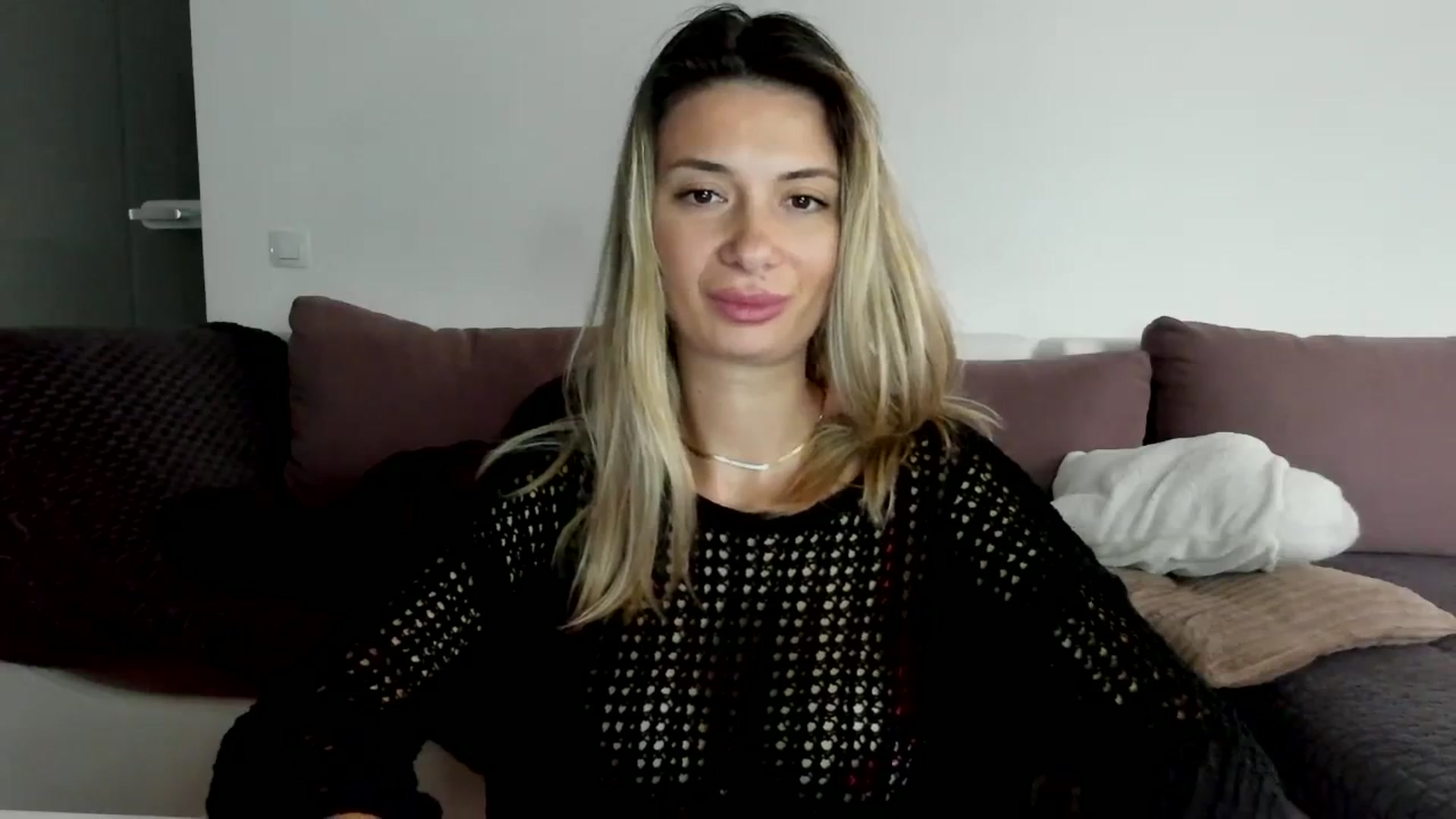Gallery image thumbnail from SseCretA's myfreecams stream on, 03/13/2024, 07:39 image 12 of 20