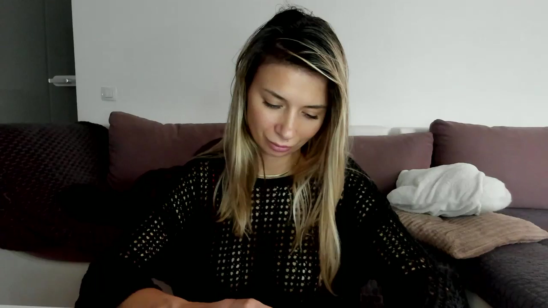 Gallery image thumbnail from SseCretA's myfreecams stream on, 03/13/2024, 07:39 image 19 of 20