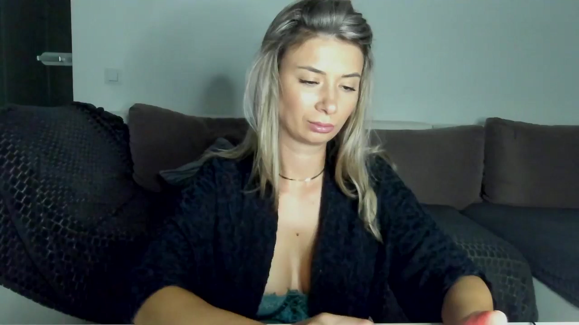 Gallery image thumbnail from SseCretA's myfreecams stream on, 04/18/2024, 05:13 image 17 of 20