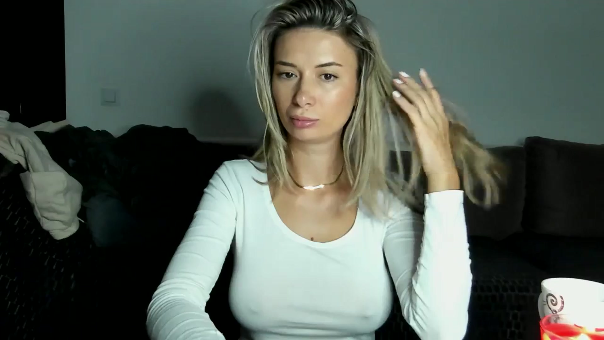 Gallery image thumbnail from SseCretA's myfreecams stream on, 04/23/2024, 04:03 image 4 of 20