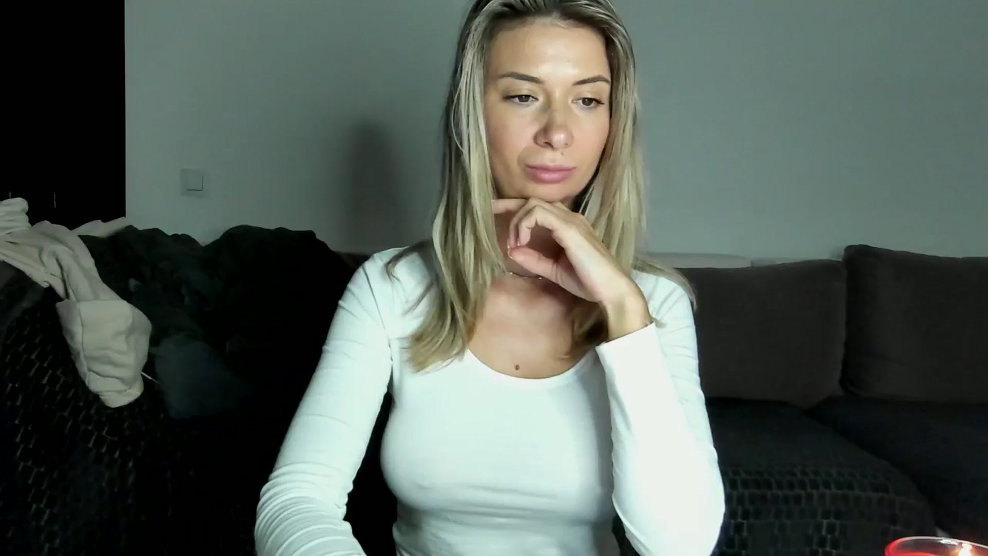 Gallery image thumbnail from SseCretA's myfreecams stream on, 04/23/2024, 07:34 image 5 of 20