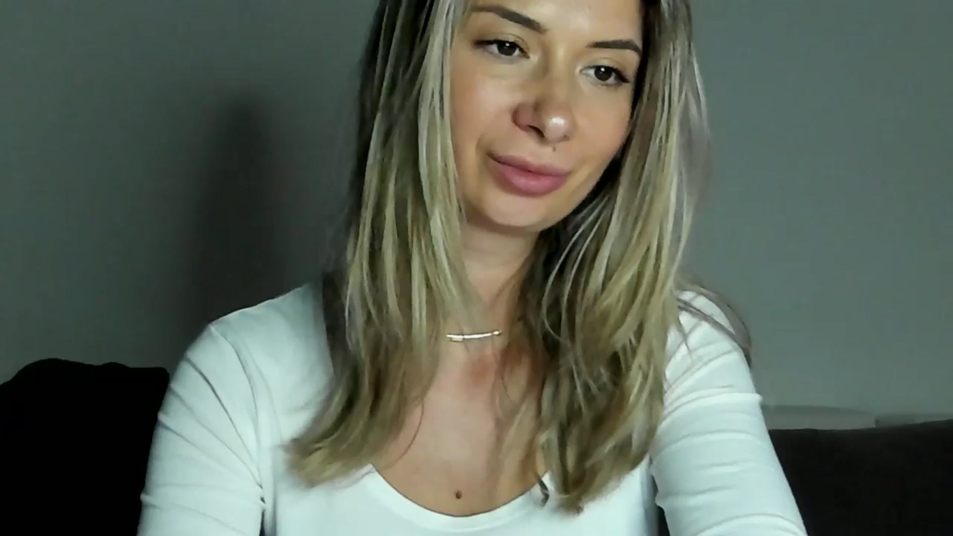 Gallery image thumbnail from SseCretA's myfreecams stream on, 04/23/2024, 07:34 image 13 of 20