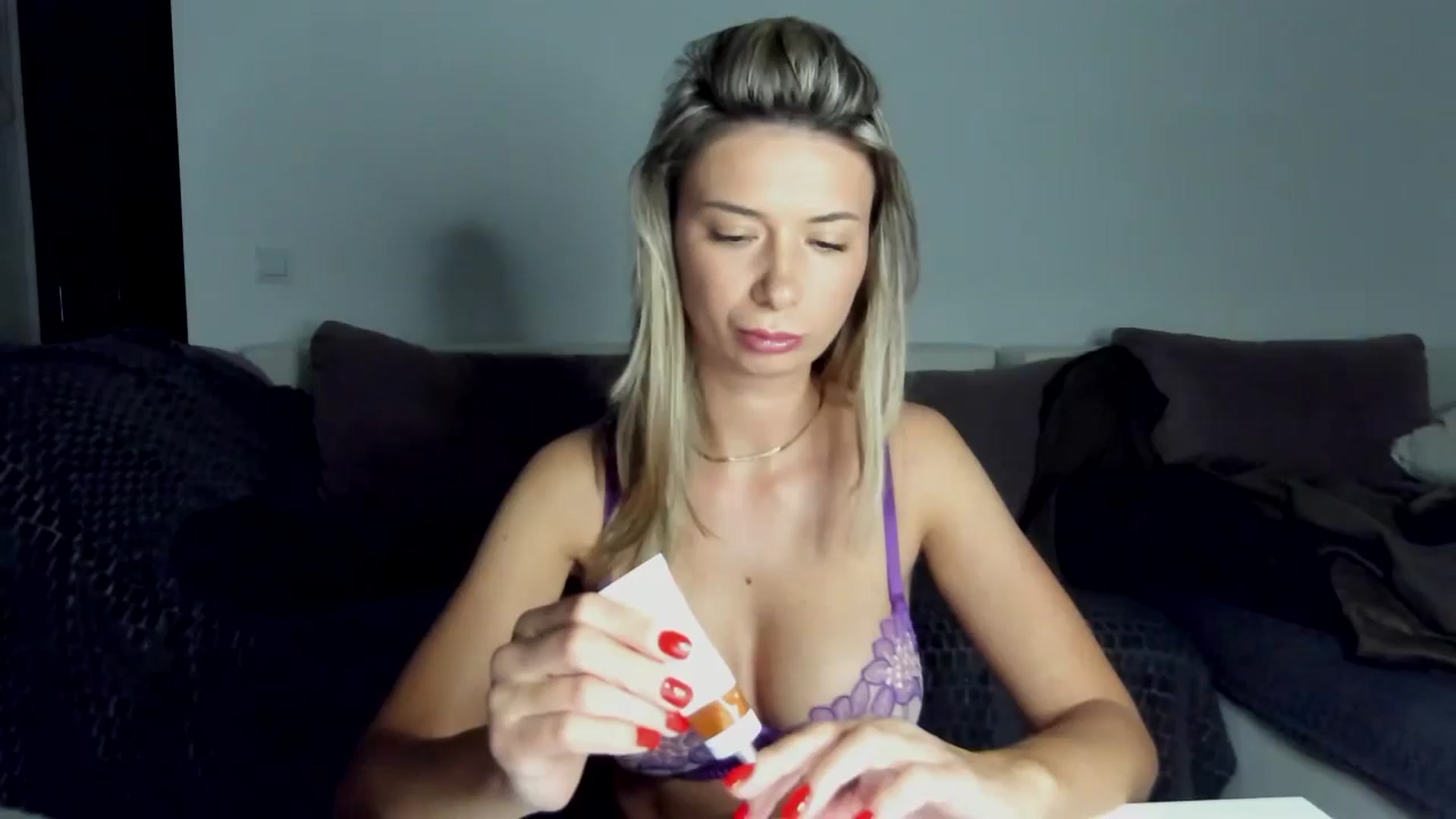 Gallery image thumbnail from SseCretA's myfreecams stream on, 05/08/2024, 03:43 image 1 of 20