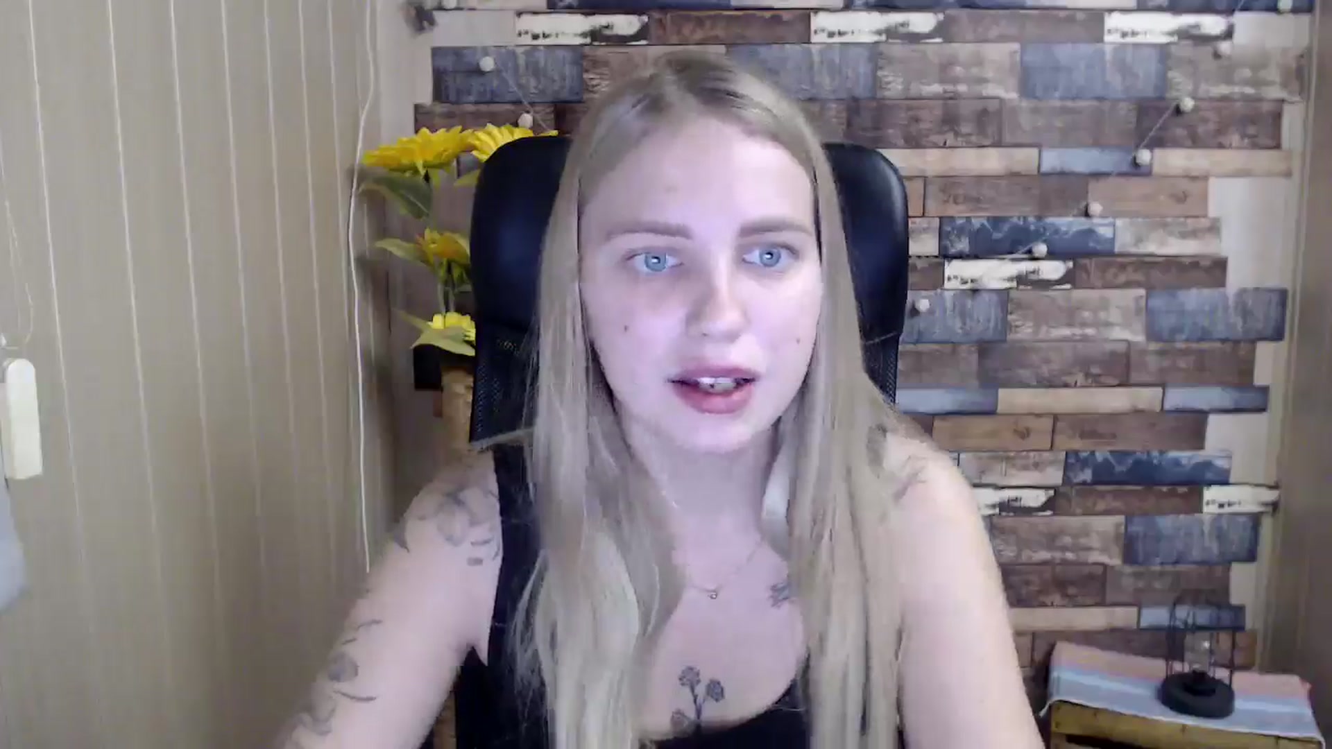 Gallery image thumbnail from SshyTeen's myfreecams stream on, 06/18/2024, 05:37 image 5 of 20