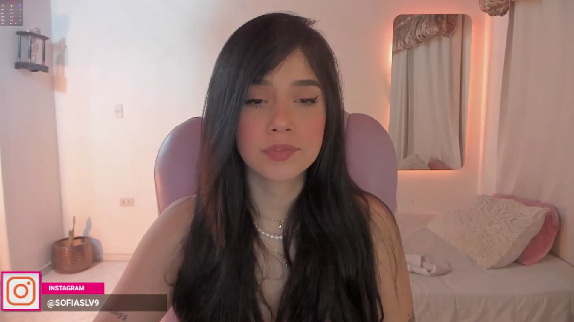 Gallery image thumbnail from Sslv39's myfreecams stream on, 06/30/2025, 09:29 image 13 of 20