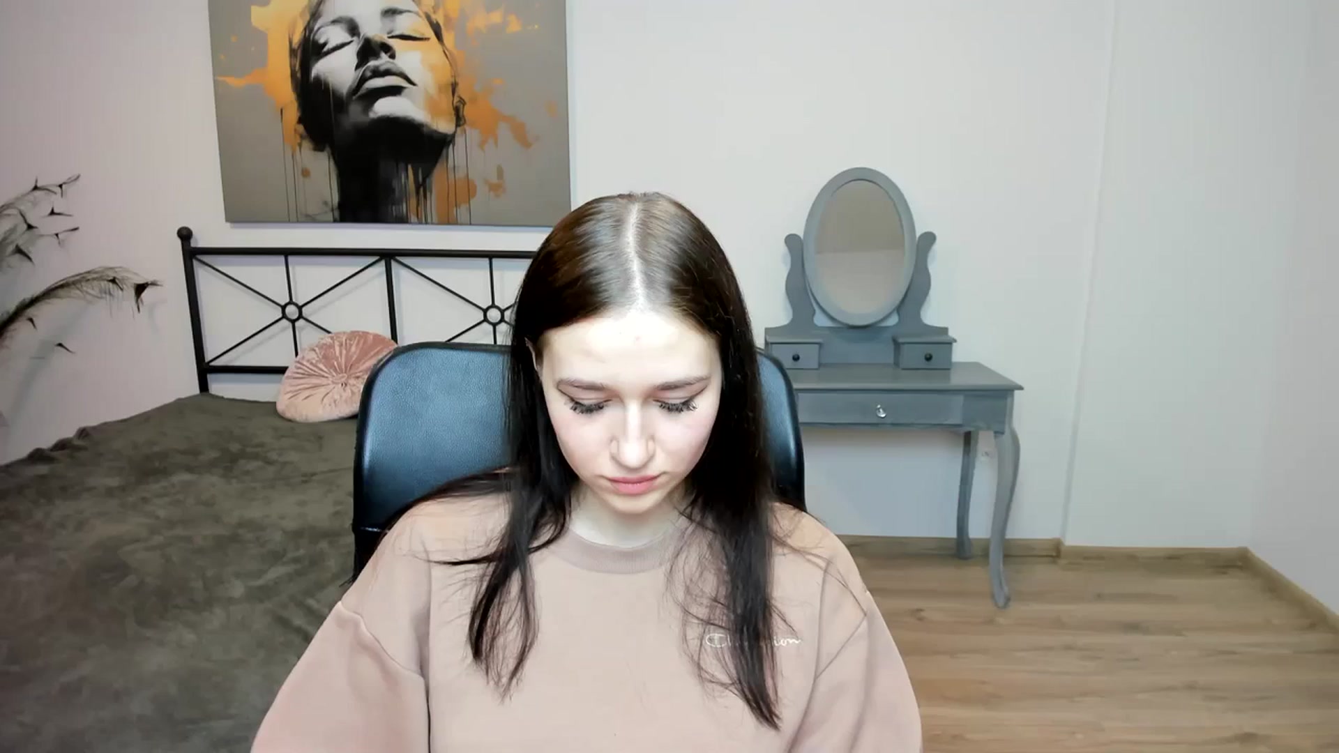 Gallery image thumbnail from SsweetPeaches's myfreecams stream on, 01/07/2024, 22:58 image 13 of 20
