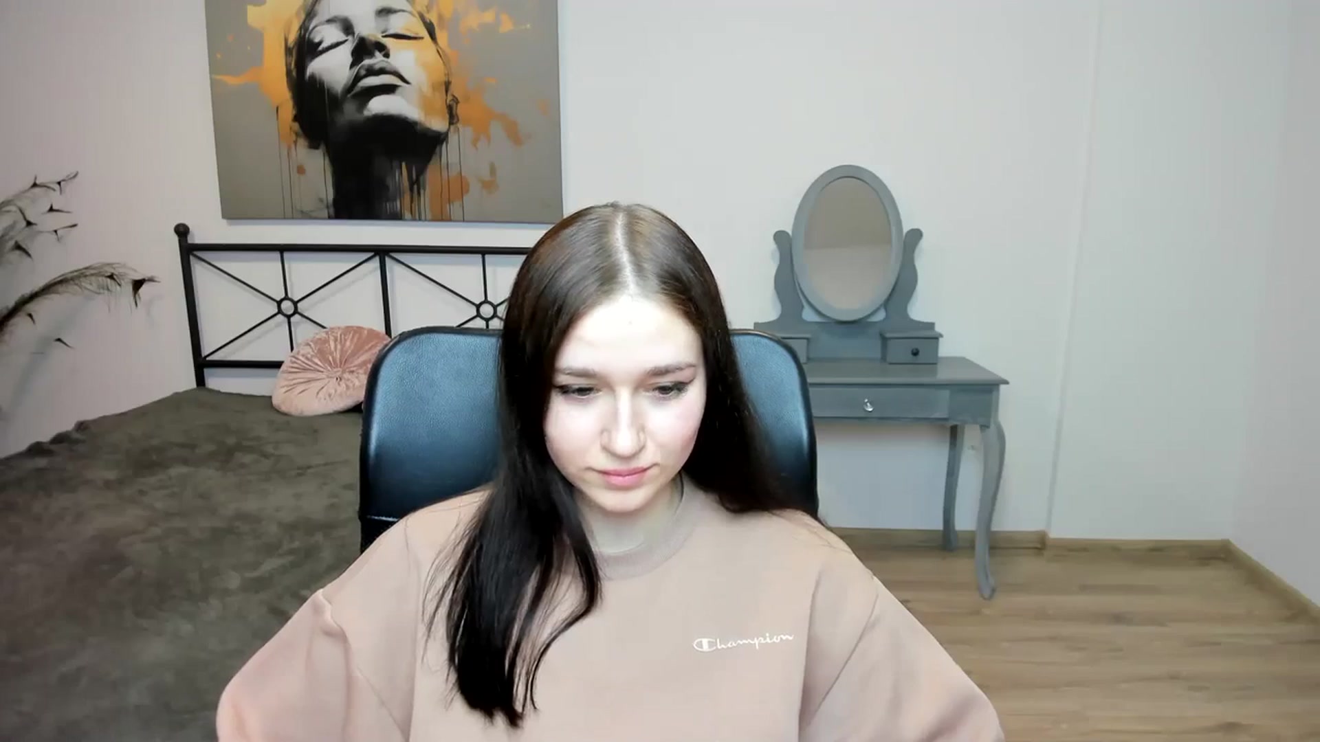 Gallery image thumbnail from SsweetPeaches's myfreecams stream on, 01/08/2024, 24:09 image 5 of 20