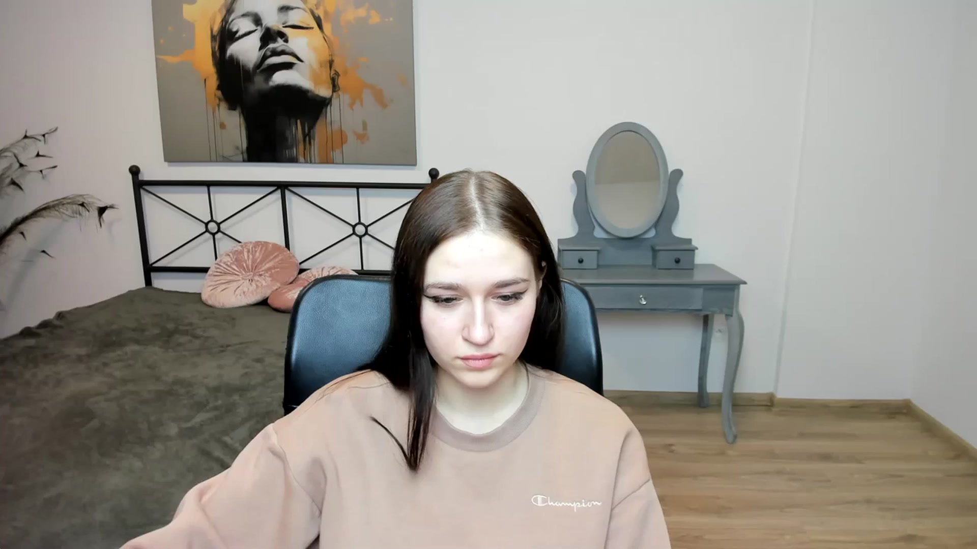 Gallery image thumbnail from SsweetPeaches's myfreecams stream on, 01/08/2024, 24:09 image 18 of 20