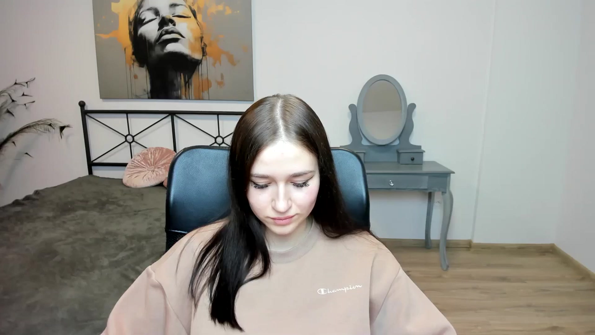 Gallery image thumbnail from SsweetPeaches's myfreecams stream on, 01/08/2024, 24:09 image 7 of 20