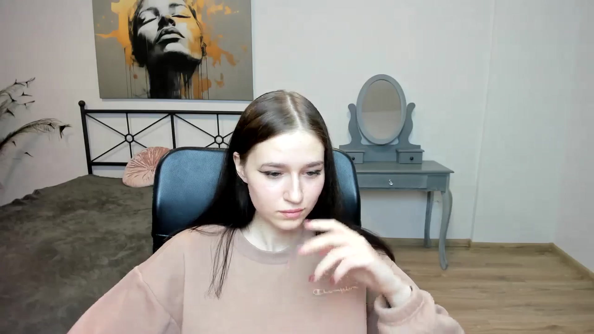 Gallery image thumbnail from SsweetPeaches's myfreecams stream on, 01/08/2024, 24:09 image 2 of 20