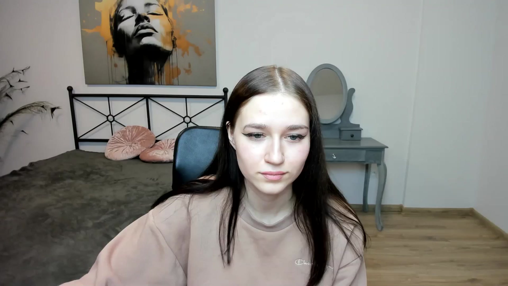 Gallery image thumbnail from SsweetPeaches's myfreecams stream on, 01/08/2024, 24:09 image 14 of 20