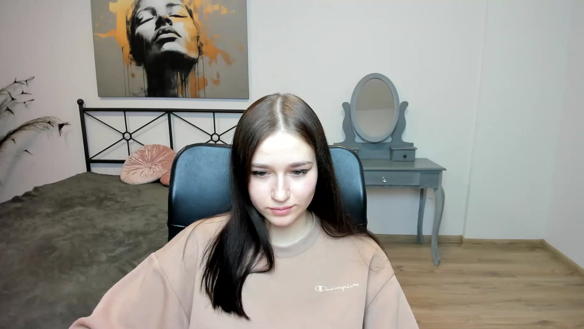 Gallery image thumbnail from SsweetPeaches's myfreecams stream on, 01/08/2024, 24:09 image 8 of 20