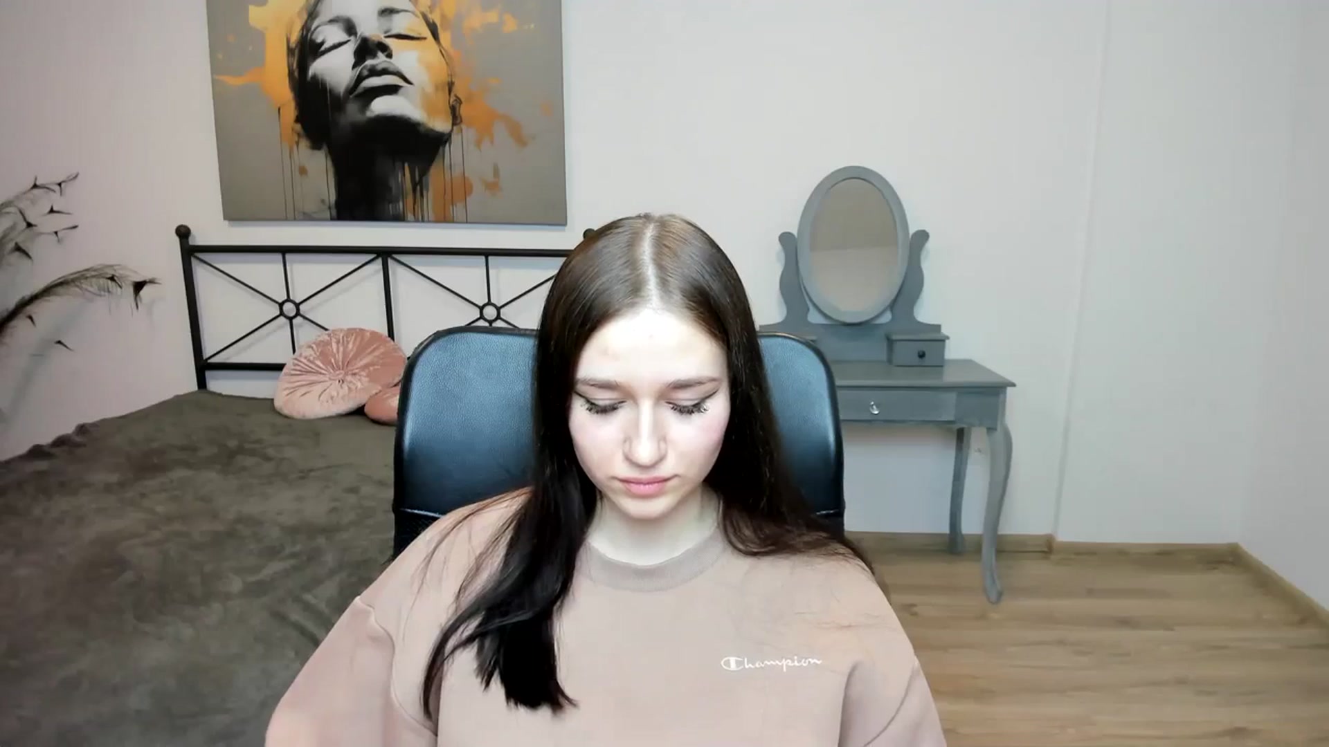 Gallery image thumbnail from SsweetPeaches's myfreecams stream on, 01/08/2024, 24:09 image 10 of 20