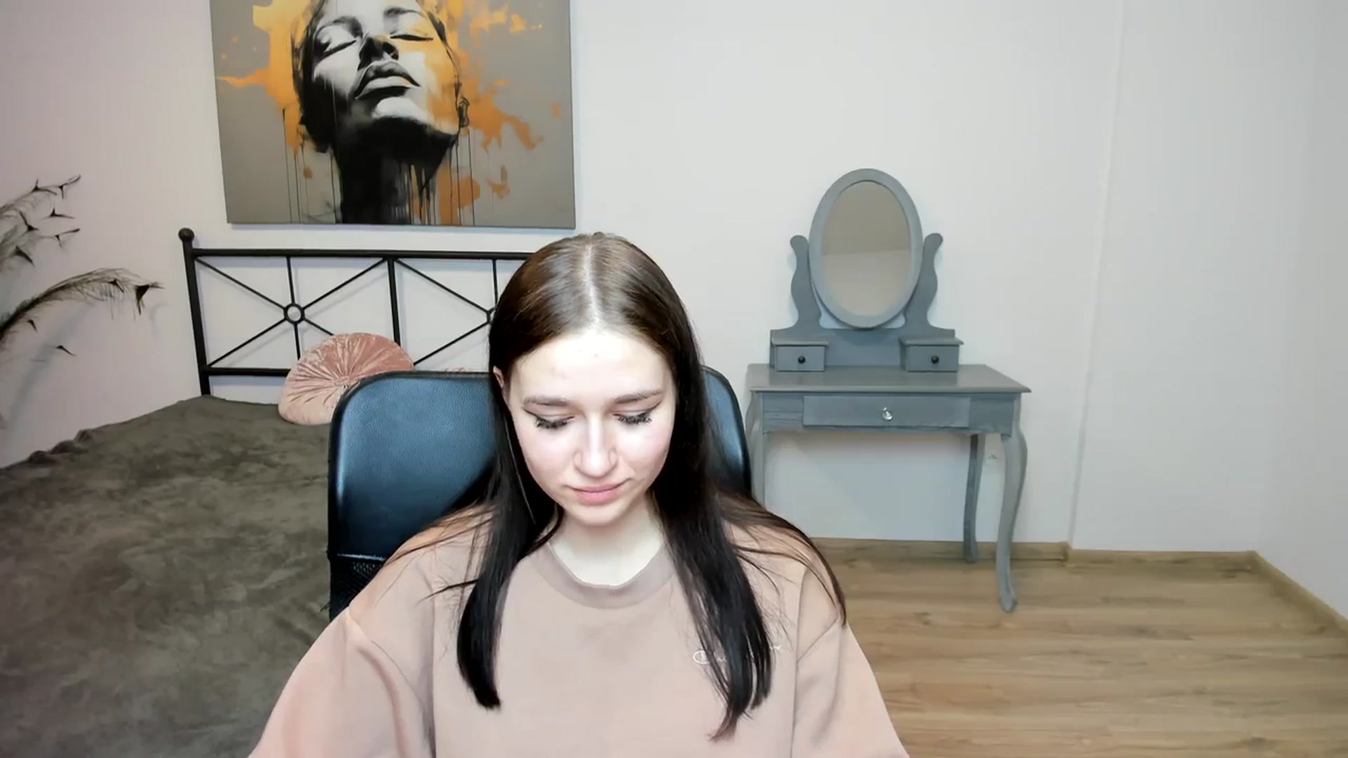 Gallery image thumbnail from SsweetPeaches's myfreecams stream on, 01/08/2024, 01:39 image 7 of 20