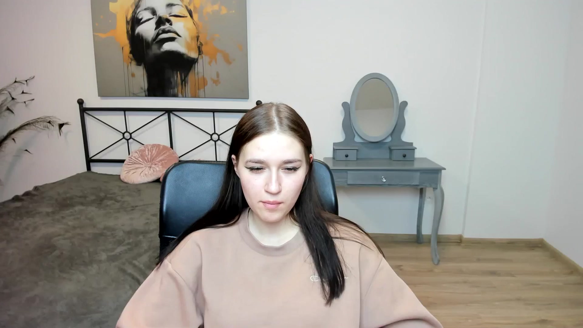 Gallery image thumbnail from SsweetPeaches's myfreecams stream on, 01/08/2024, 01:39 image 12 of 20