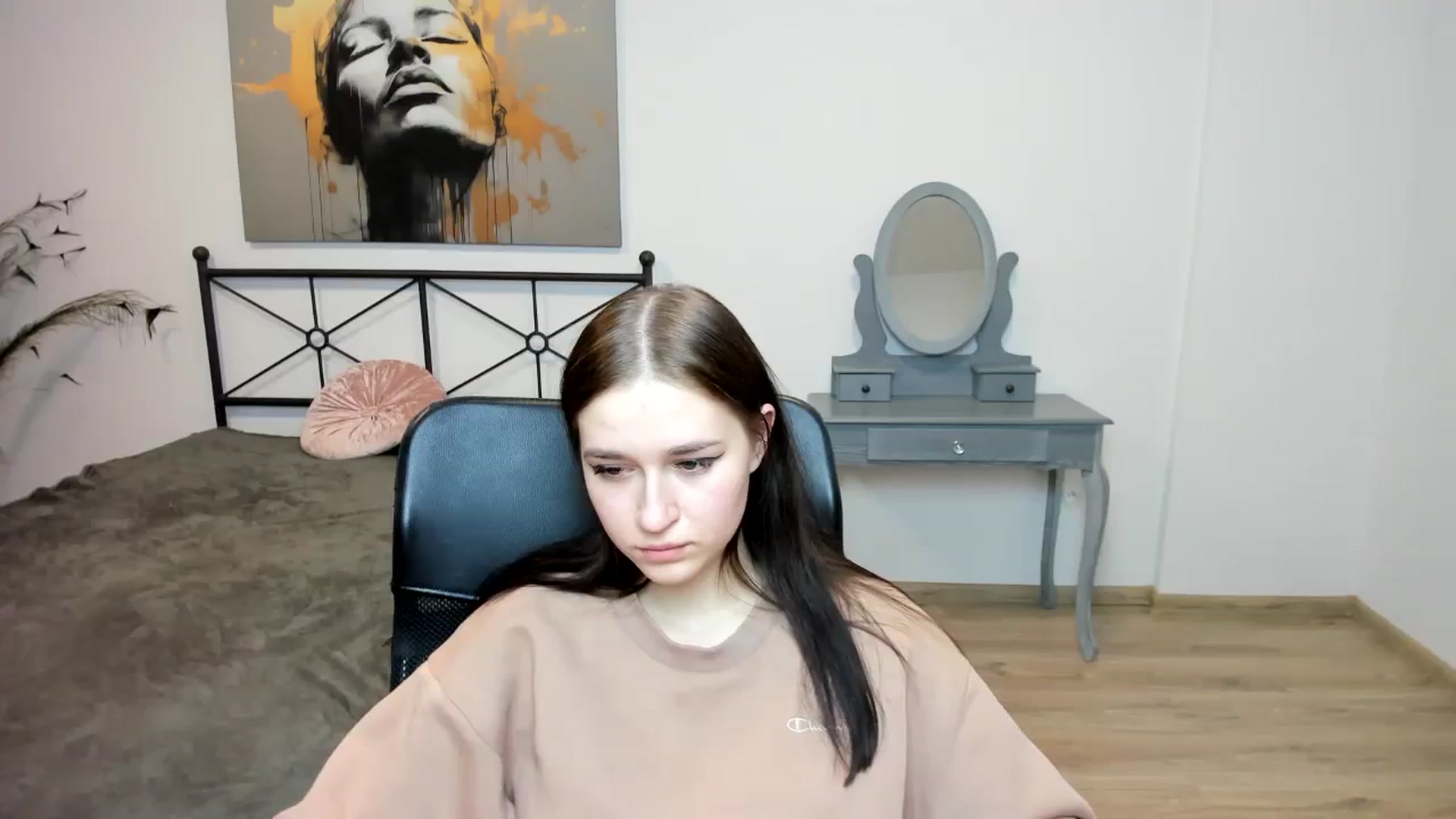 Gallery image thumbnail from SsweetPeaches's myfreecams stream on, 01/08/2024, 02:03 image 1 of 20